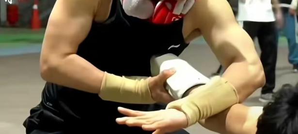 关于塞外金雕队对阵河套雷霆队，射击附加赛爆冷，门将神扑救主——教练团队居功至伟的信息