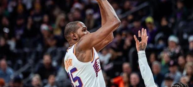 杜兰特回归赛场，高光表现首场状态亮眼，西班牙队观众沸腾！的简单介绍