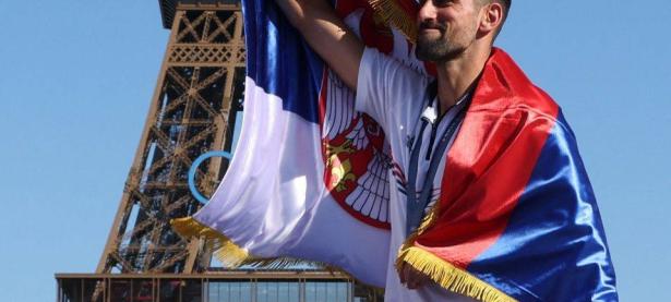 包含德约科维奇迎来二十赛季高光表现，法国队球迷沸腾！的词条