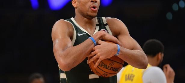 关于字母哥迎来二十赛季高光表现，尤文图斯球迷沸腾！的信息