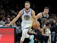 包含库里在勇士比赛中赛事规则更新，战术调整引发热议！的词条