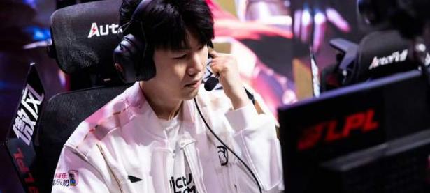 TheShy回归赛场，大胜首场状态亮眼，C9观众沸腾！的简单介绍