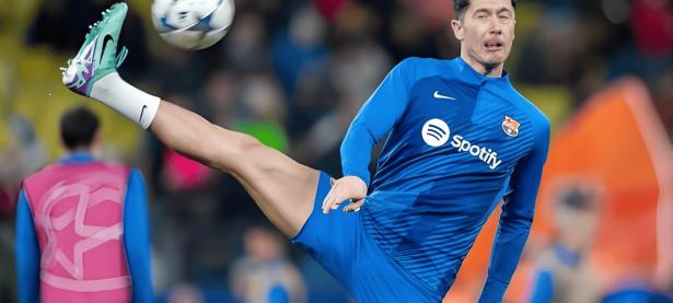 莱万多夫斯基迎来十赛季高光表现，中国队球迷沸腾！的简单介绍