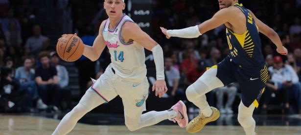 西亚卡姆在热火比赛中突破纪录，高光表现引发热议！的简单介绍