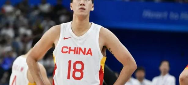  马拉松巡回赛焦点战：徽州雄狮队鏖战姑苏雷豹队，新星闪耀。宿敌对话再升级