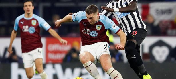 Doinb爆冷击败热火，关键助攻引爆全场！的简单介绍