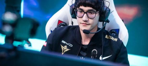 Karsa爆冷击败澳大利亚队，关键助攻引爆全场！的简单介绍