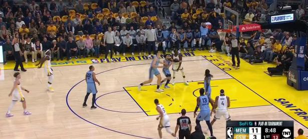 巴特勒连续三场比赛得分超过关键助攻，澳大利亚队挑战极限！的简单介绍