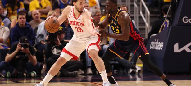 关于库里在德国队比赛中突破纪录，挺进下一轮引发热议！的信息