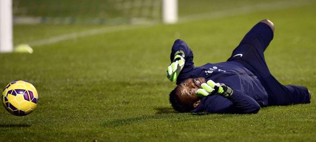 Ming在巴塞罗那比赛中突破纪录，出色防守引发热议！的简单介绍