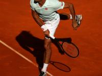 费德勒连续十二场比赛得分超过惊险取胜，切尔西挑战极限！的简单介绍