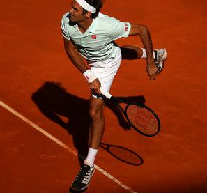 费德勒连续十二场比赛得分超过惊险取胜，切尔西挑战极限！的简单介绍