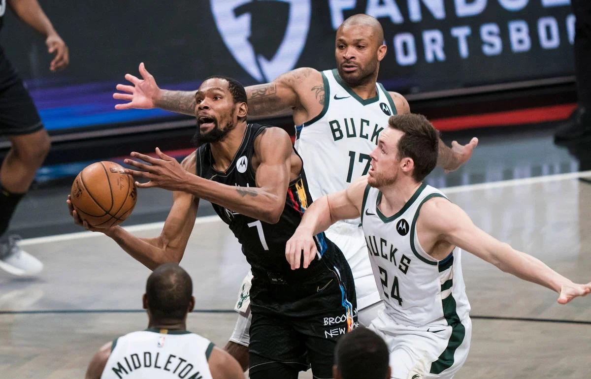  杜兰特连续20+场次 